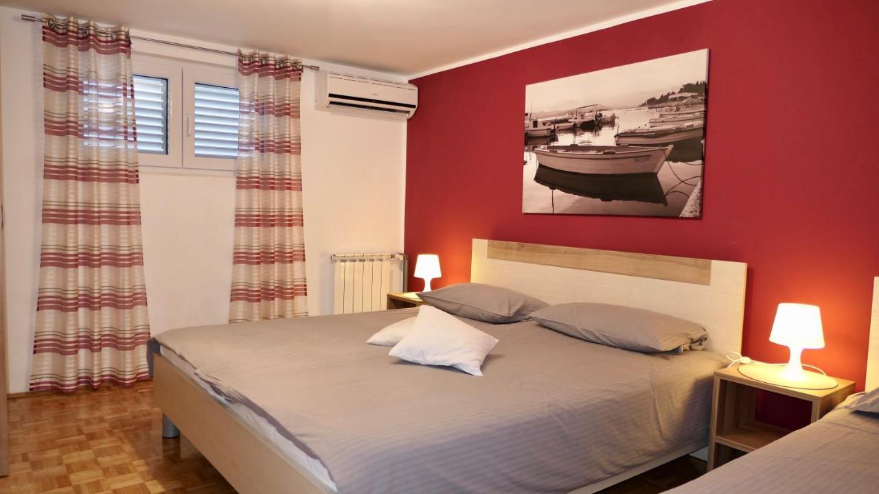 סבטי פיליפ אי ג'קוב Apartments Villa Agatha מראה חיצוני תמונה